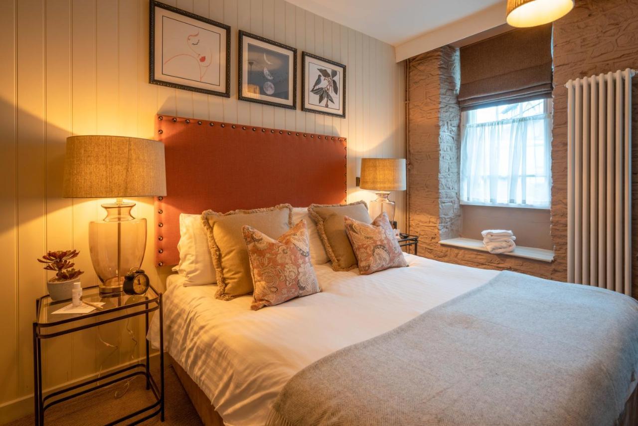 The George Inn & Plaine Norton St Philip Bagian luar foto
