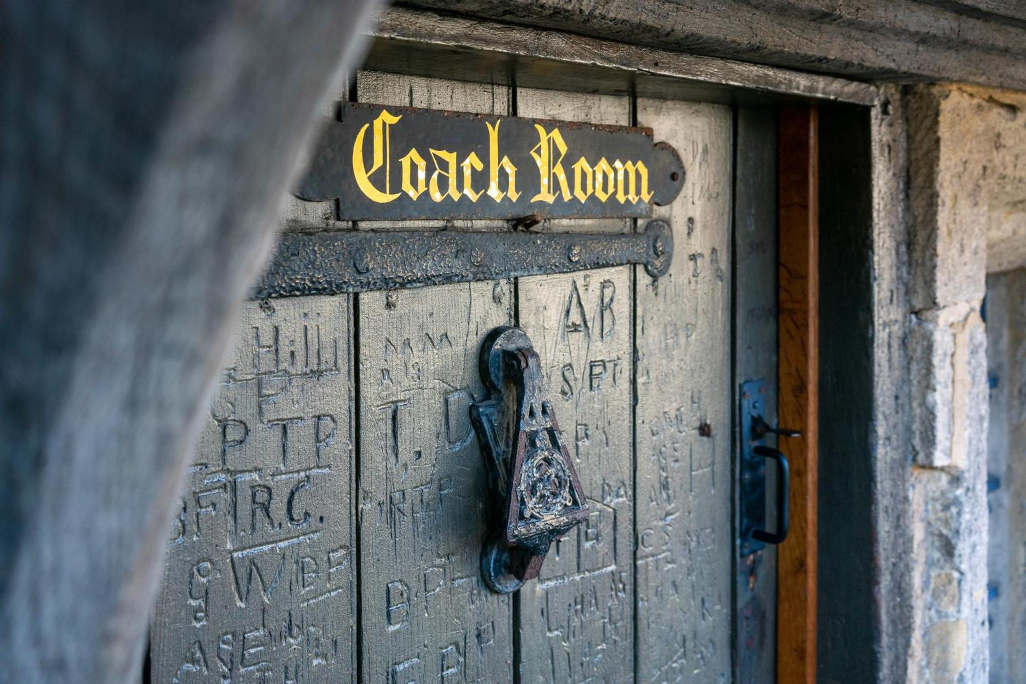 The George Inn & Plaine Norton St Philip Bagian luar foto